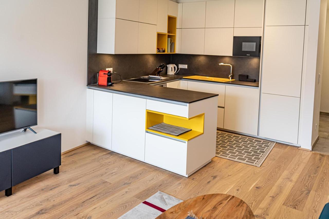 Top 5 Alpe Maritima - Traumhafte Ferienwohnung Mit Seeblick Und Bergkulisse Am Ossiacher See Annenheim Bagian luar foto